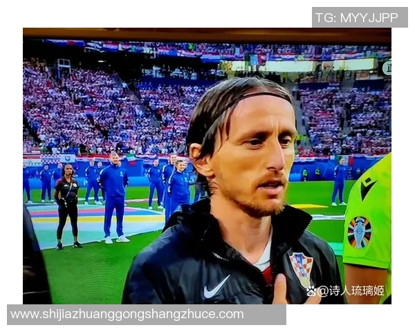 45岁足球传奇依然驰骋赛场 持续打破纪录刷新球迷期待