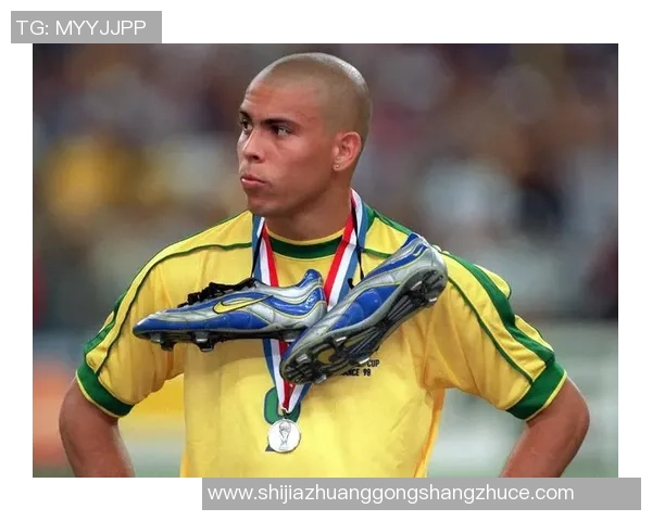 皇马全球星足球队:超级球员汇聚,见证足坛传奇的力量与荣耀 皇马全球星足球队:超级球员汇聚,见证足坛传奇的力量与荣耀